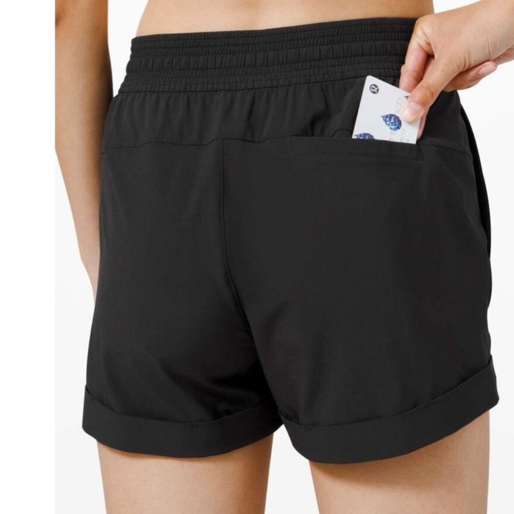 Lululemon spring breakaway shorts - Picture 2 of 8